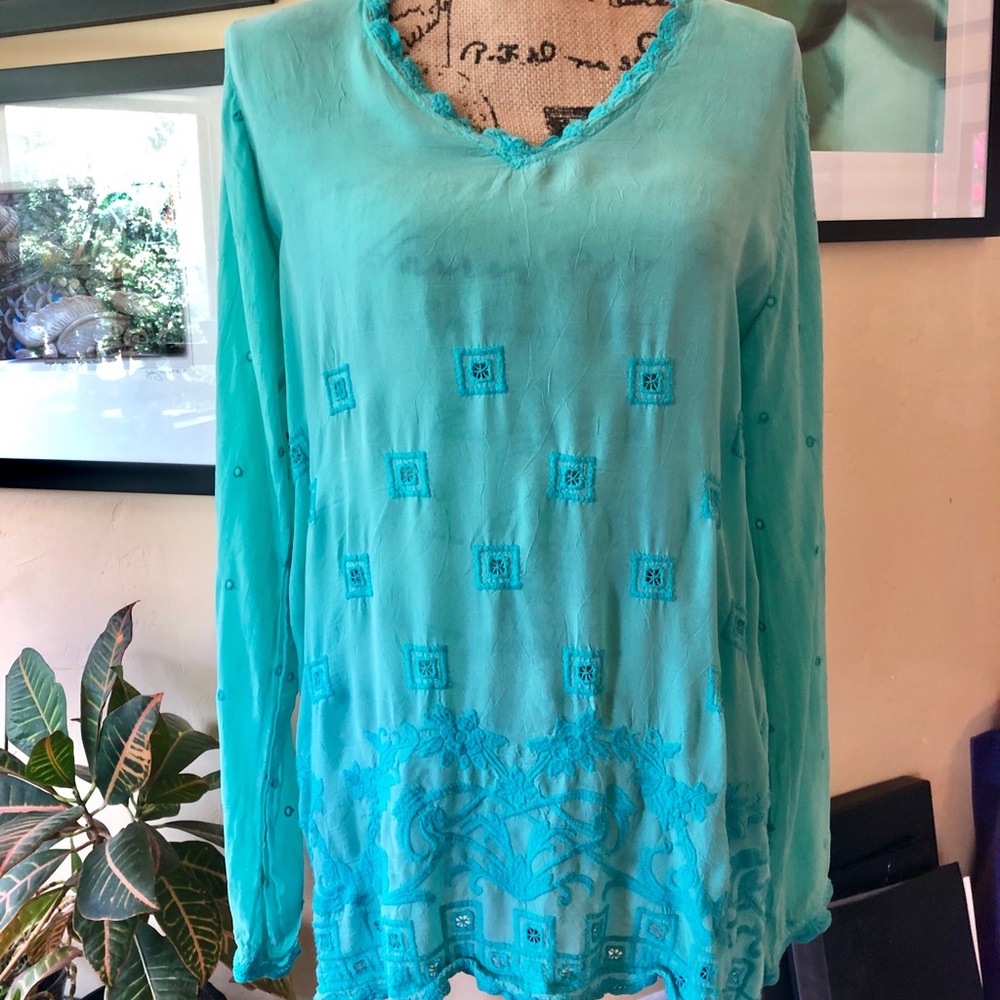 Johnny Was rayon long sleeve tunic.